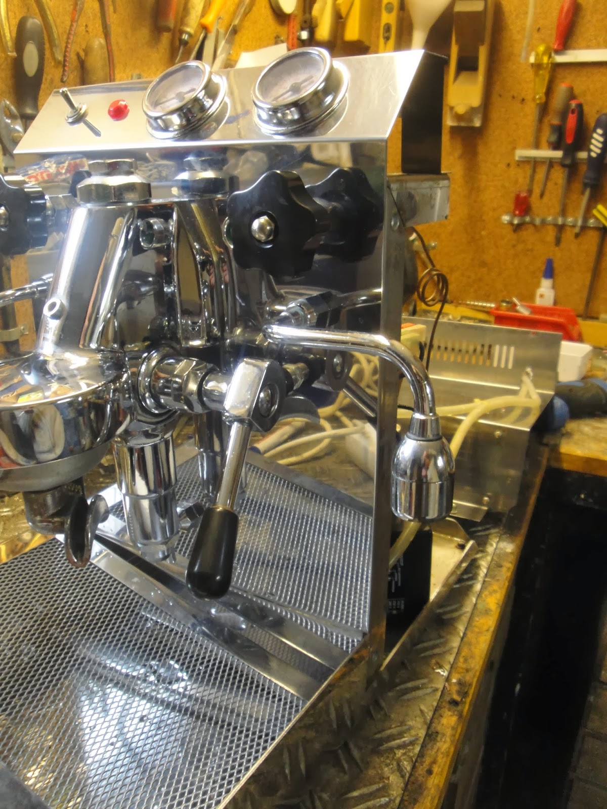 Caffé Maschinen aus allen Zeiten Vintage und Neuzeit Bazzar A3