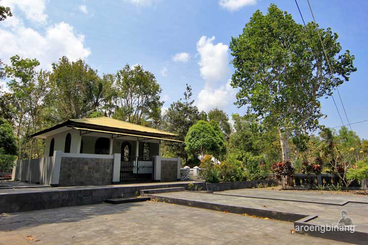 makam r joko kaiman banyumas