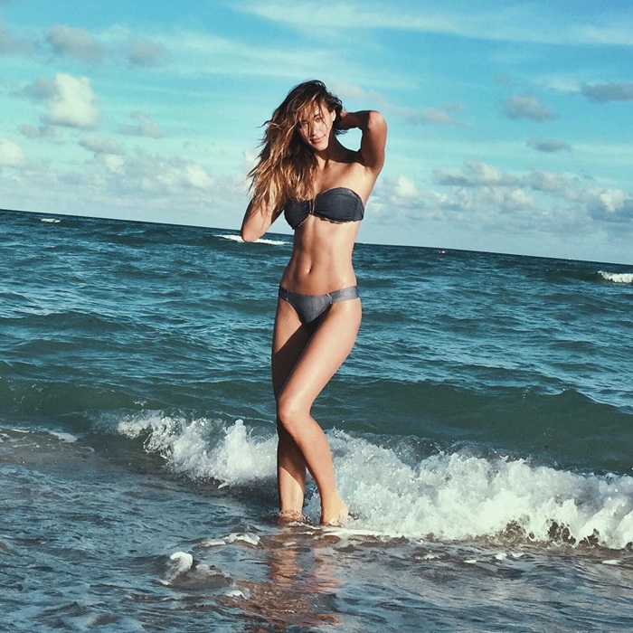 Jessica Nazarenus в купальнике