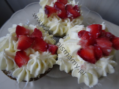 Muffinki waniliowe z masą serową Muffinki waniliowe z masą serową