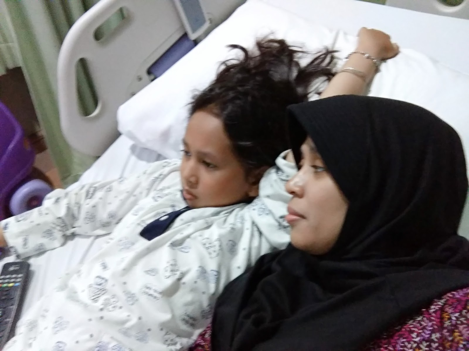 Gambar Anak Perempuan Dirawat Di Rumah Sakit - Berbagai Rumah