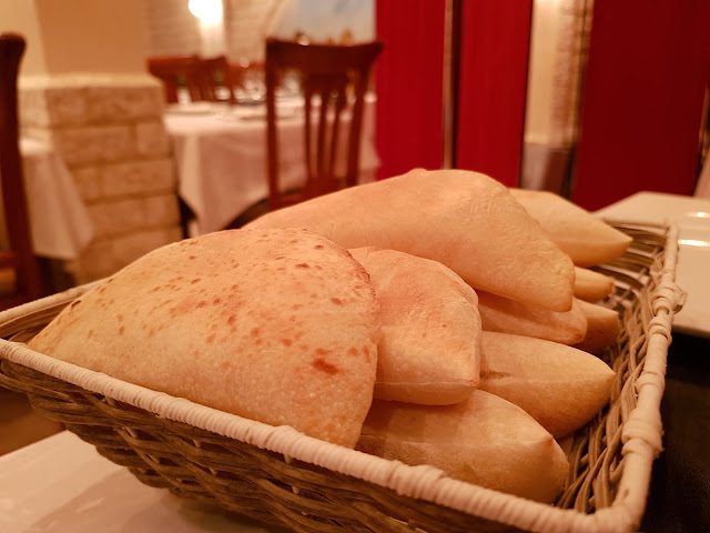 food blogger dubai lebanese arz lebanon arabic bread
