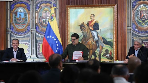 Este 1ero de Noviembre Maduro nos va a dar una gran sorpresa a todos los venezolanos Este 1ero de Noviembre Maduro nos va a dar una gran sorpresa a todos los venezolanos