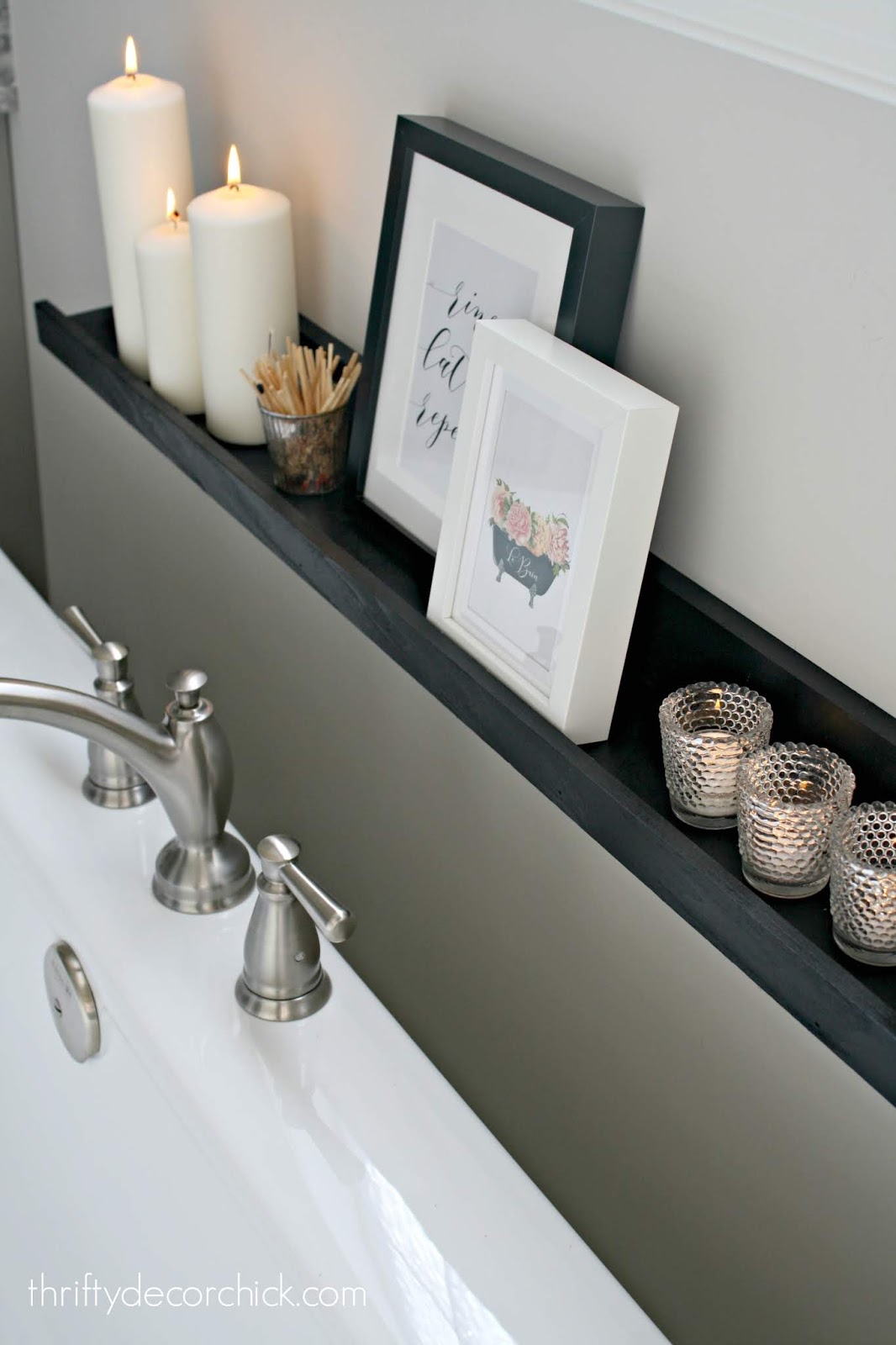 DIY display ledge for spa feel in the bathroom from Thrifty Decor Chick