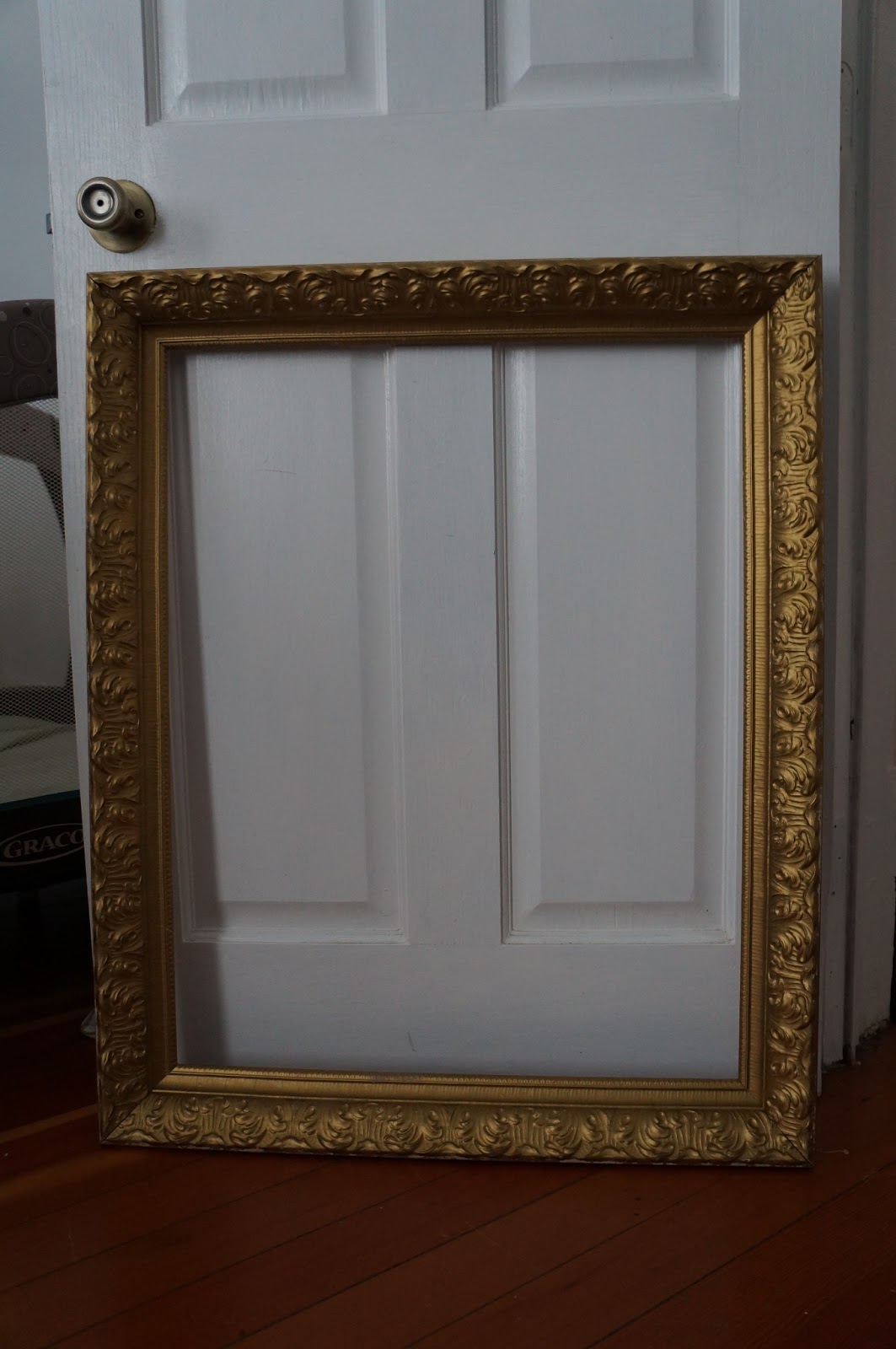 The White House Girls Chicken Wire Frame {DIY}