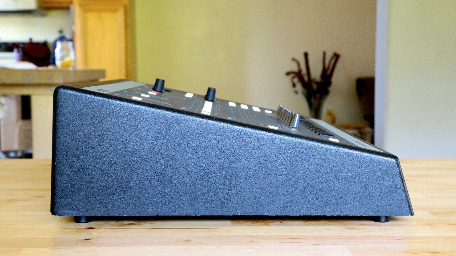 MATRIXSYNTH: Emu Sp1200 Vintage Sampling Drum Machine SN 019704435