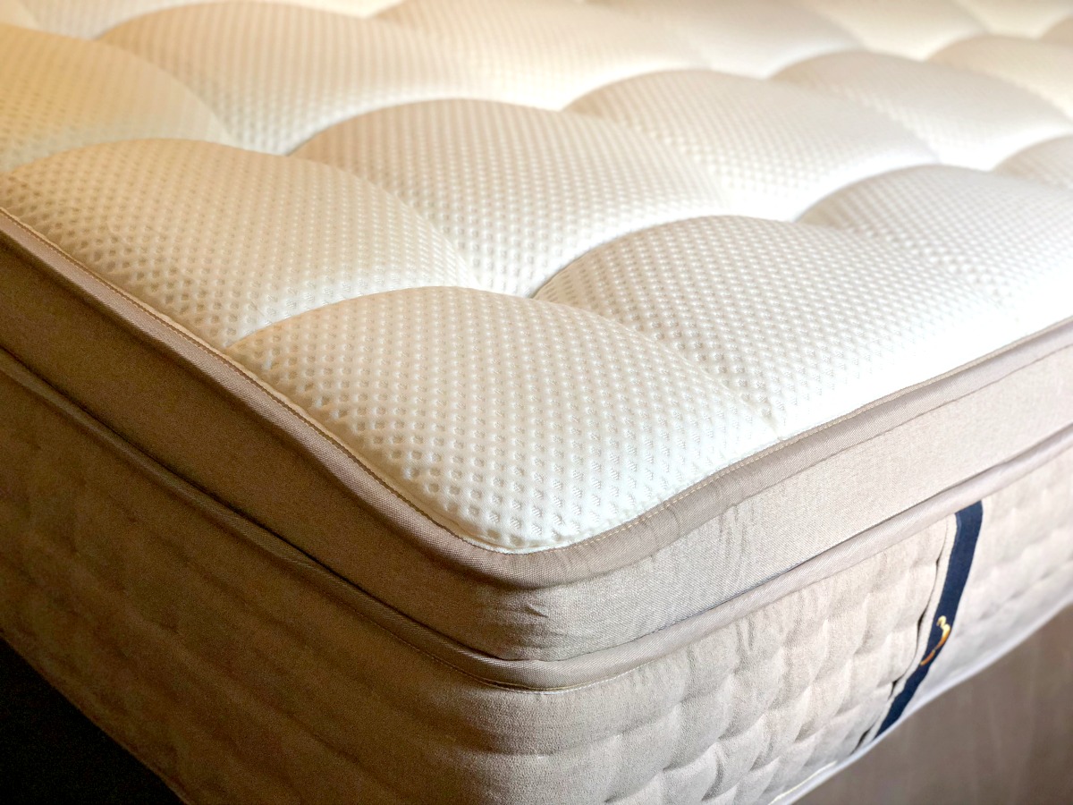 Frugal Foodie Mama 3 Reasons Why You Need a DreamCloud Mattress ASAP