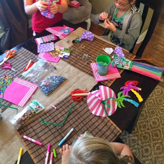 Crafty Texas Girls: Pipe Cleaner Princesses