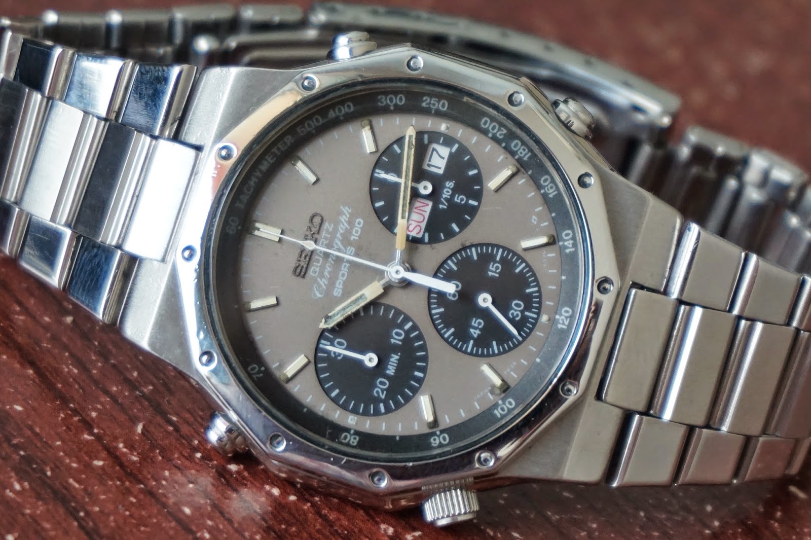 Jam vintage ku seiko quartz chronograph sports 100 cal 7a38 7029 circa