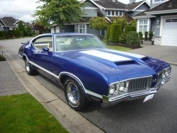 1970 Oldsmobile 442 Holiday Coupe