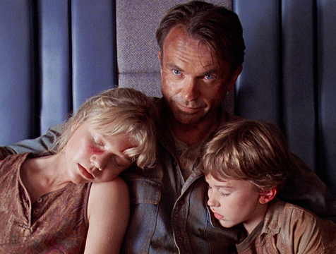 Lex Murphy (Ariana Richards), Alan Grant (Sam Neill) y Tim Murphy (Joseph Mazzello) en Jurassic Park - Cine de Escritor