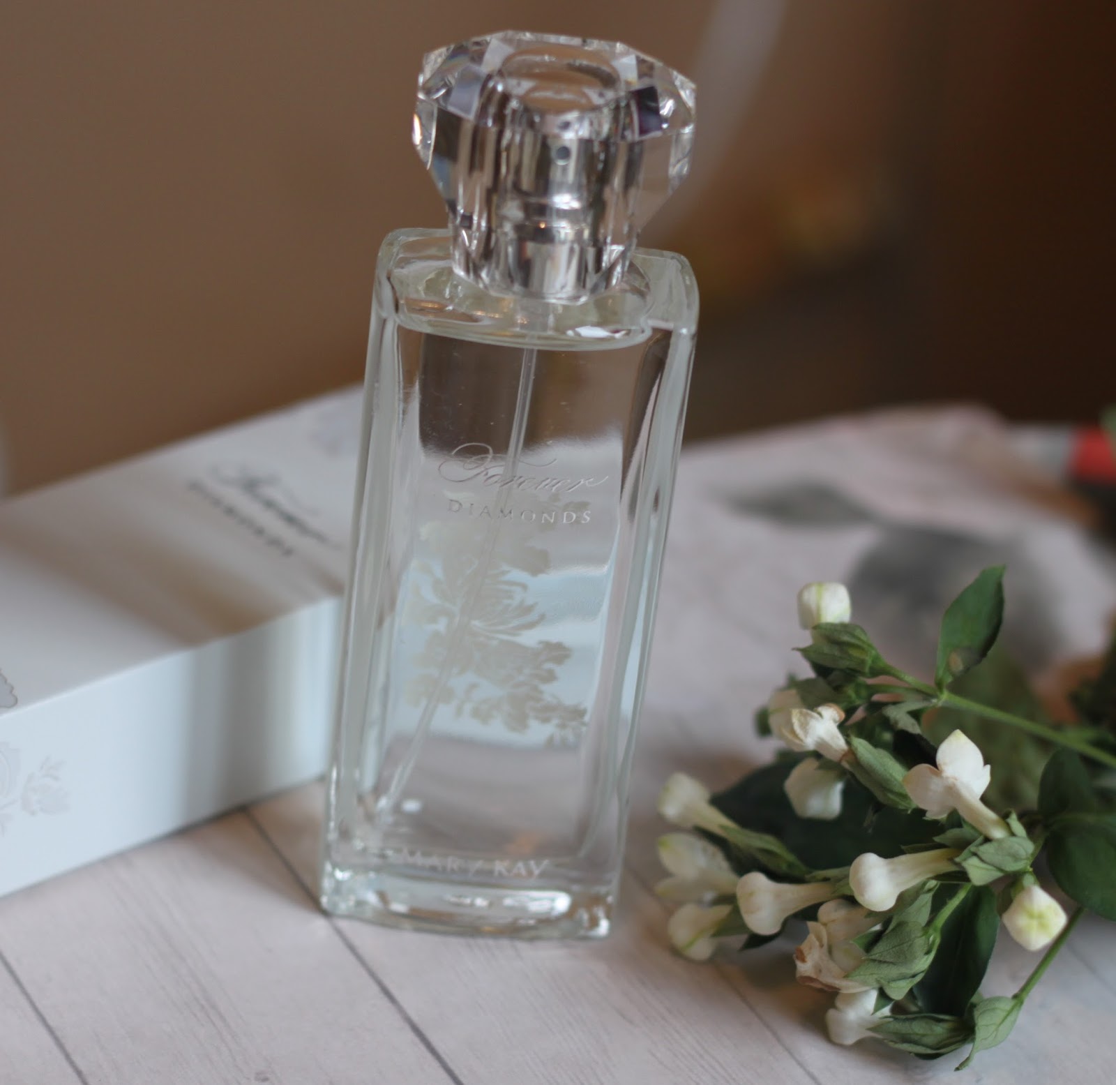 Туалетная вода forever. Эйвон туалетная вода женская today tomorrow always. Туалетная вода forever. Форевер туалетная вода эйвон. Эйвон туалетная вода женская forever.