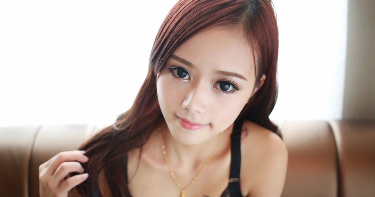 tiny-teen-flirt-wet-t-shirt-in-piss