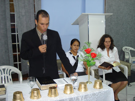 Pr. Isaias, Missionáiras  Adriana  e  Ivani.