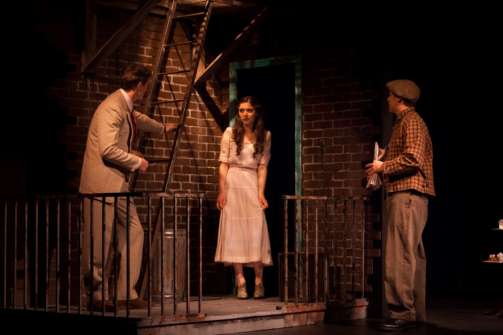 Review A Thoroughly Reinvented GLASS MENAGERIE Thrills in Sierra Madre