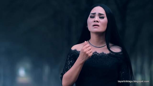 Lirik Lagu Satus Rong Puluh Dina Susy Arzetty Layarlirik