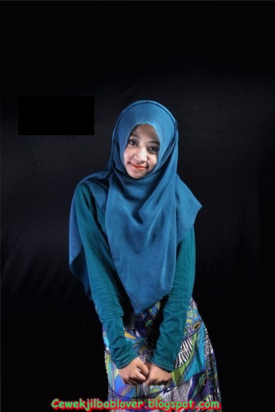 Photo Model Freelancer Cantik Berjilbab Bisa Dibooking! | Kumpulan Foto
