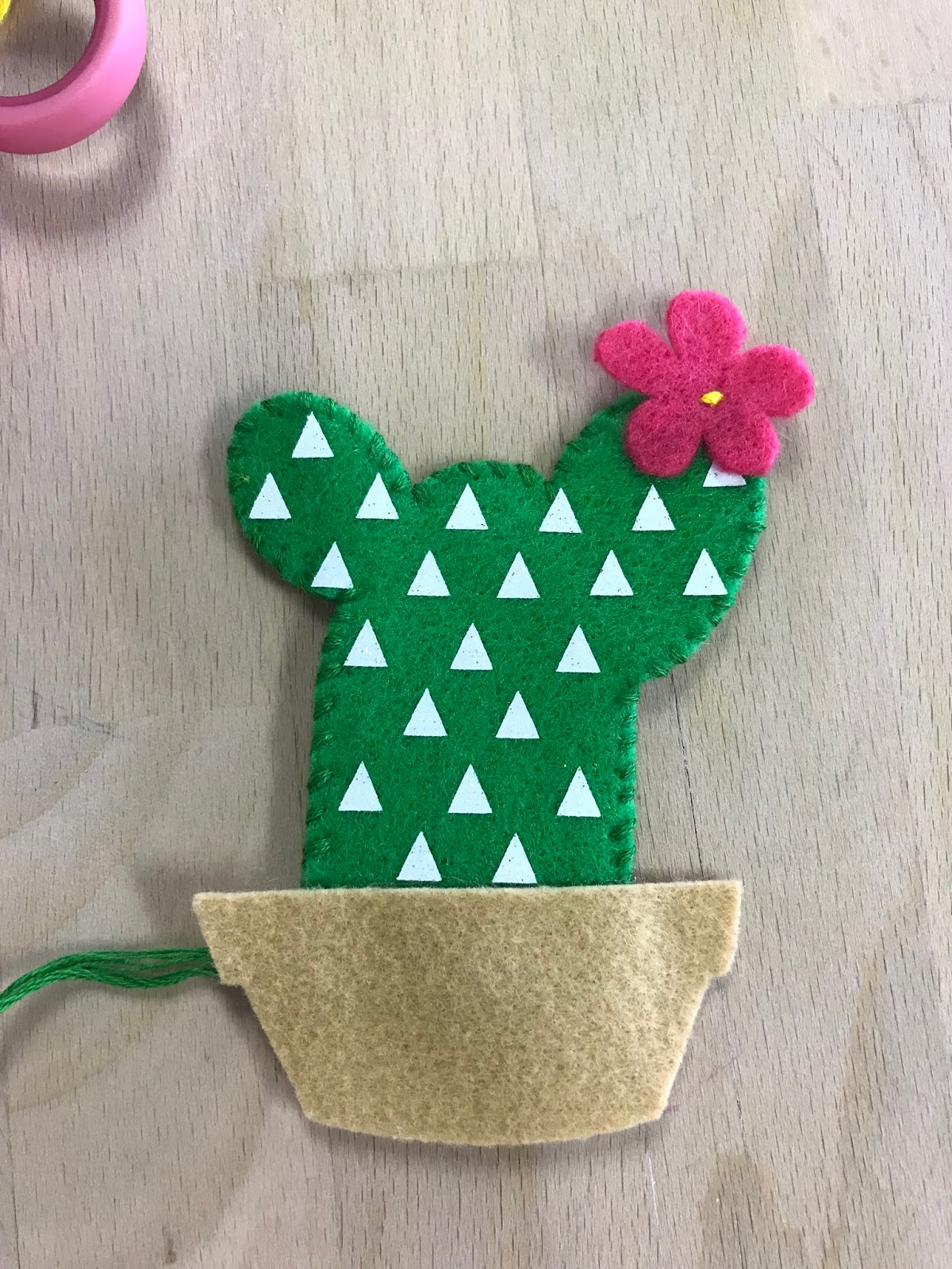 Not So CliShéa DIY Felt Cactus Keychain