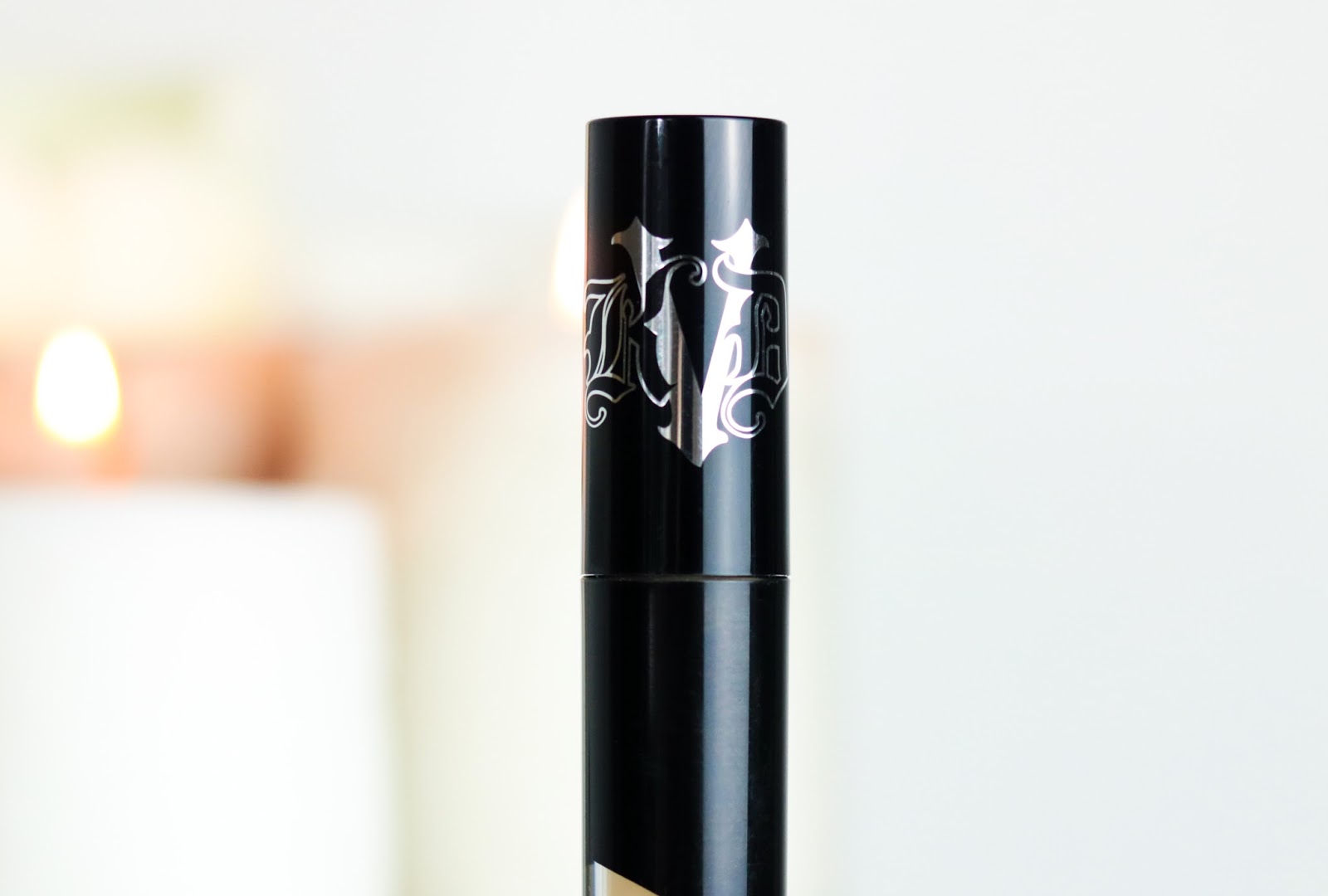 Le Lock It Concealer Crème de Kat Von D avis et swatch