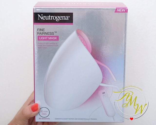 a photo of Neutrogena Fine Fairness Light Mask Review