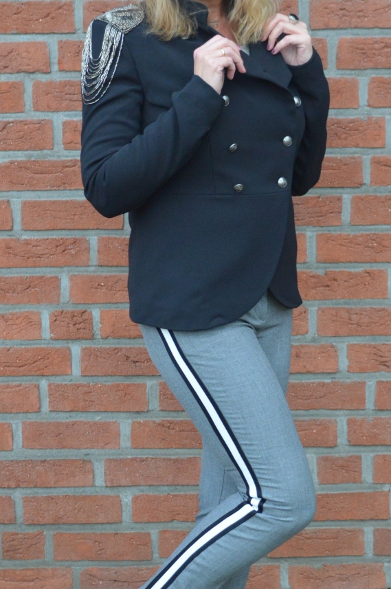 Trend 2018 Hose mit Seitenstreifen Zara Hose mit seitlichem Streifen