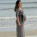Il prend une photo de sa femme enceinte, puis il regarde de plus près et voit ça!