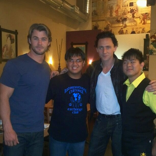 Photo: ソーとロキの義兄弟と寿司屋で出会ったファンの人