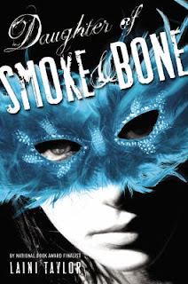 Daugher of Smoke and Bone Laini Taylor summary review