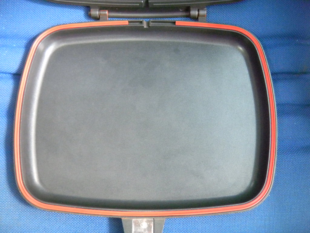 gambar panci anti lengket cast iron