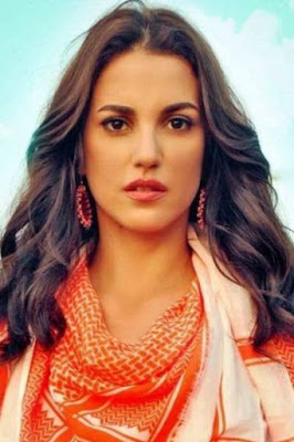 درة رزوق - Dorra Zarrouk درة رزوق (Dorra Zarrouk)، ممثلة تونسية
