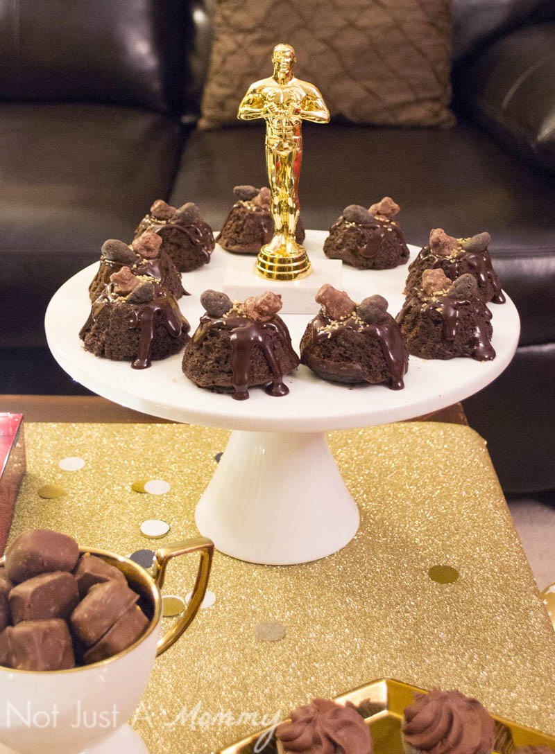 How To Host A Girls' Oscar Night Out Viewing Party; easy chocolate mini Bundts are easy to dress up