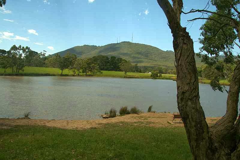 TRACKS, TRAILS AND COASTS NEAR MELBOURNE Boronia Liverpool Rd