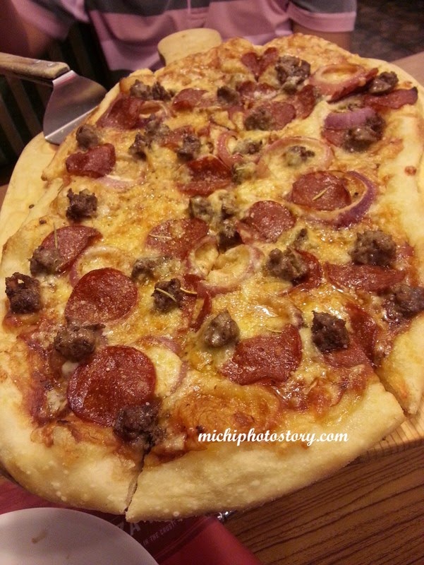 Michi Photostory 1954 Shakey’s Pizza