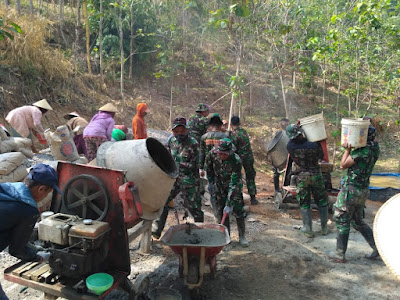 KEAKRABAN TNI RAKYAT BUKTI KUAT KEKUATAN ALAM SEMESTA YANG KITA JAGA BERSAMA