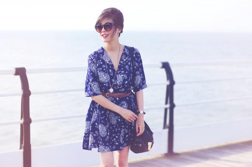 UK fashion blogger outfit of the day at the beach fashion blogger summer style, paisley blue dress, what to wear in summer