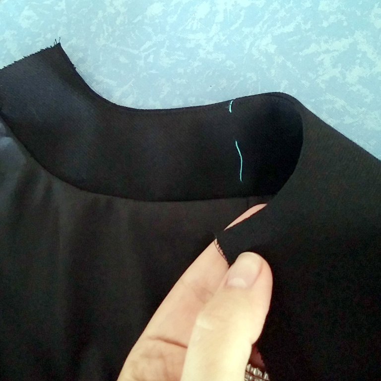 Couture et Tricot V1527 view A (the Long Tuxedo Jacket) lining the