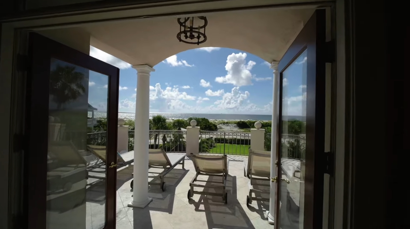 23 Photos vs. 2020 Dixon Lane, St Simons, GA vs. Beachfront Home Interior Design Tour