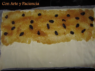 Triángulos de hojaldre rellenos de cabello de angel