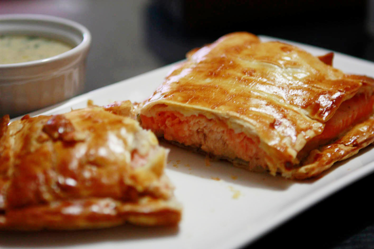 sUgArcrUnch Salmon in Puff Pastry