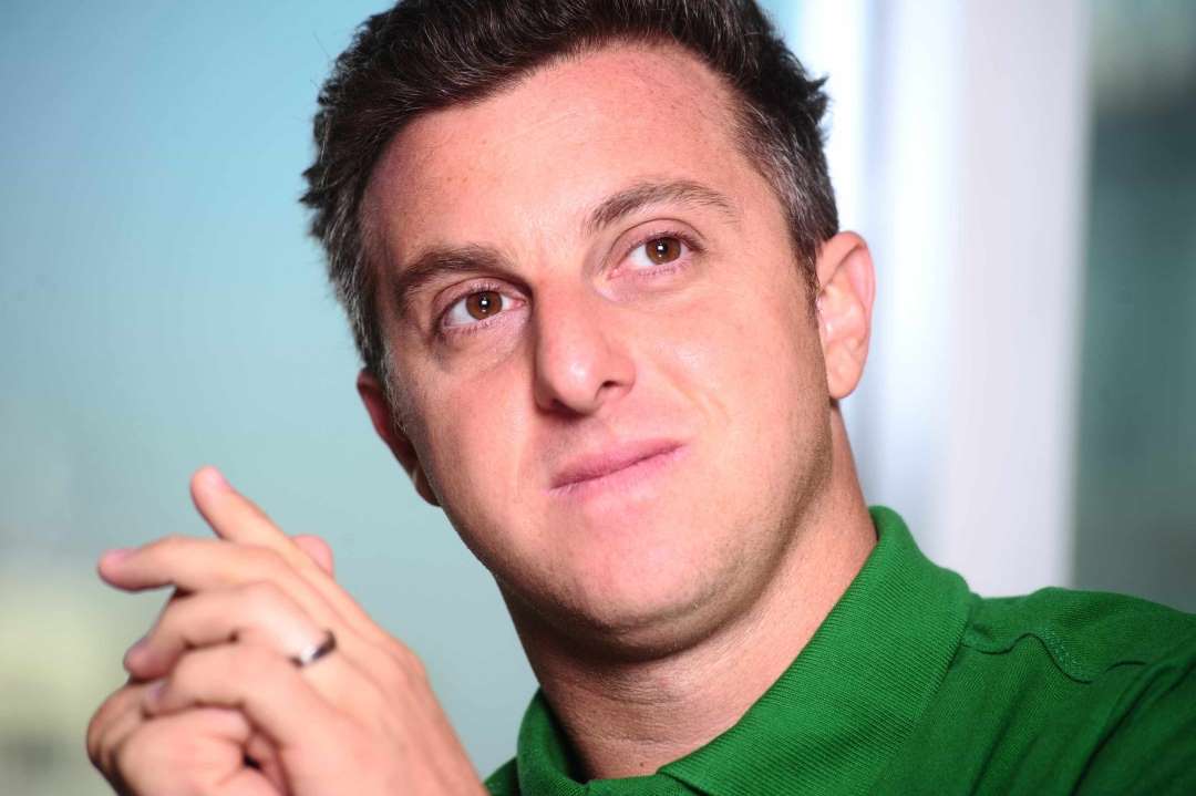 Luciano Huck doa mais de R$ 250 mil a candidatos do PPS