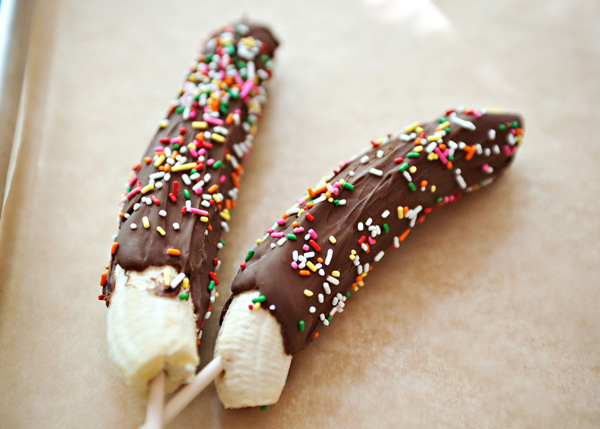 Como hacer paletas de leche con platano