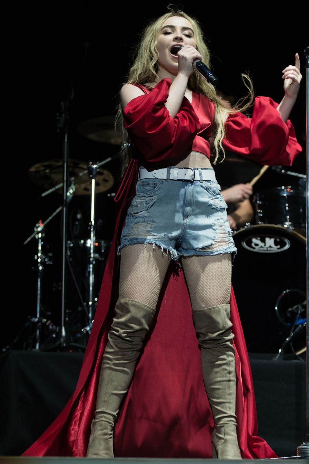 Red Carpet Dresses: Sabrina Carpenter - O2 Arena 2017