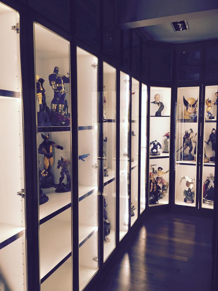 fukusu: Action Figure Collector Display Cabinet With LED Lighting