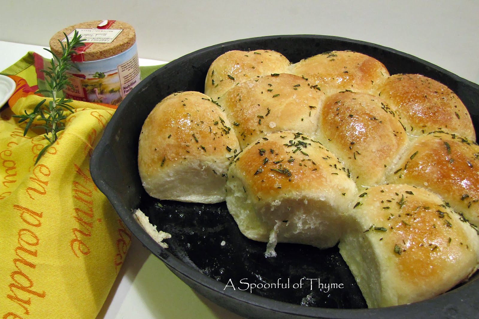 Buttered Rosemary Dinner Rolls