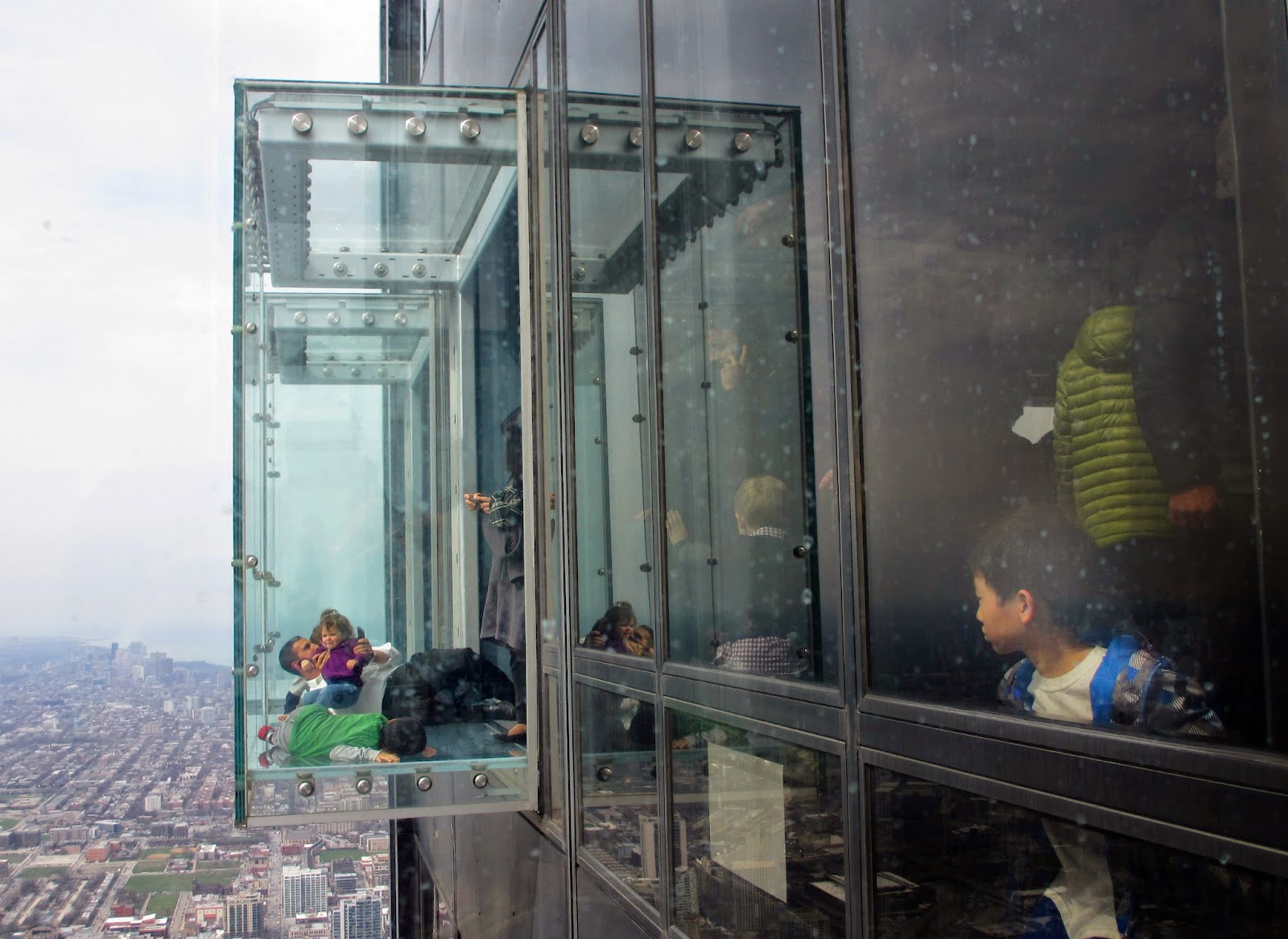 Subir ao SKYDECK CHICAGO - Willis (Sears) Tower, ou o mundo a nossos pés | EUA