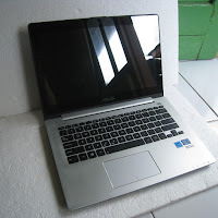 ASUS VivoBook S300CA Touch screen