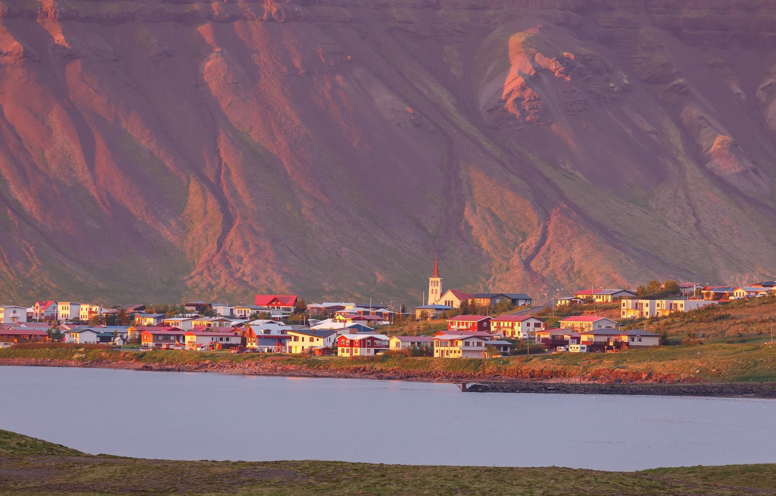  Iceland 24 Iceland Travel and Info Guide 24 hours of daylight