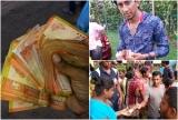 Man Give Money To Flodd victims