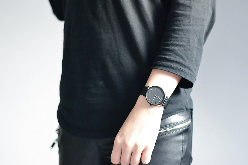 Turn it inside out // Black cluse watch