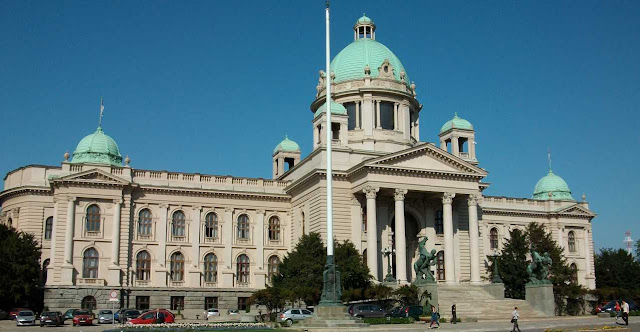 Parlamento de Serbia y Derecho Constitucional